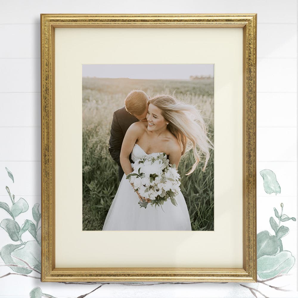 Big Pitcher Frame Big wedding picture frames | Beachweddingtips.com